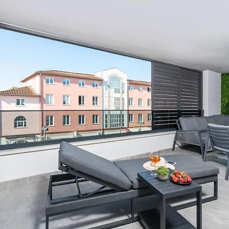Val Di Bora 2 Apartment Porec Exterior photo